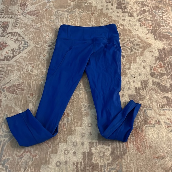 BRAND NEW Lulu leggings - Picture 4 of 4